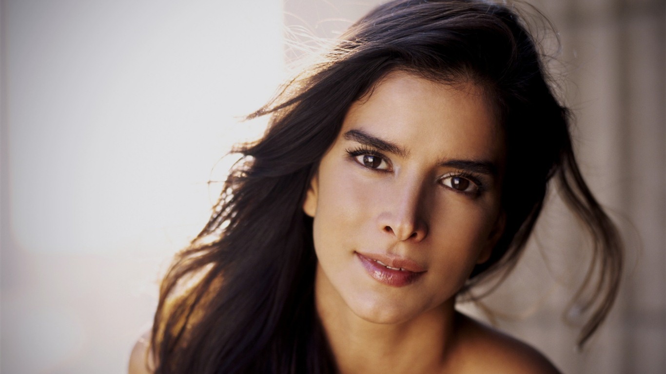 Patricia Velasquez 帕翠西婭·維拉奎茲 美女壁紙 #7 - 1366x768