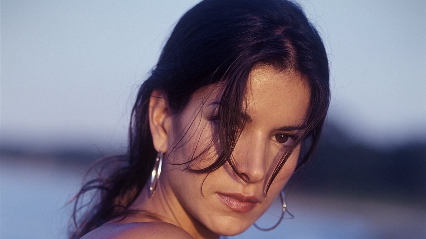 Patricia Velasquez krásné tapety na plochu #10 - 1366x768