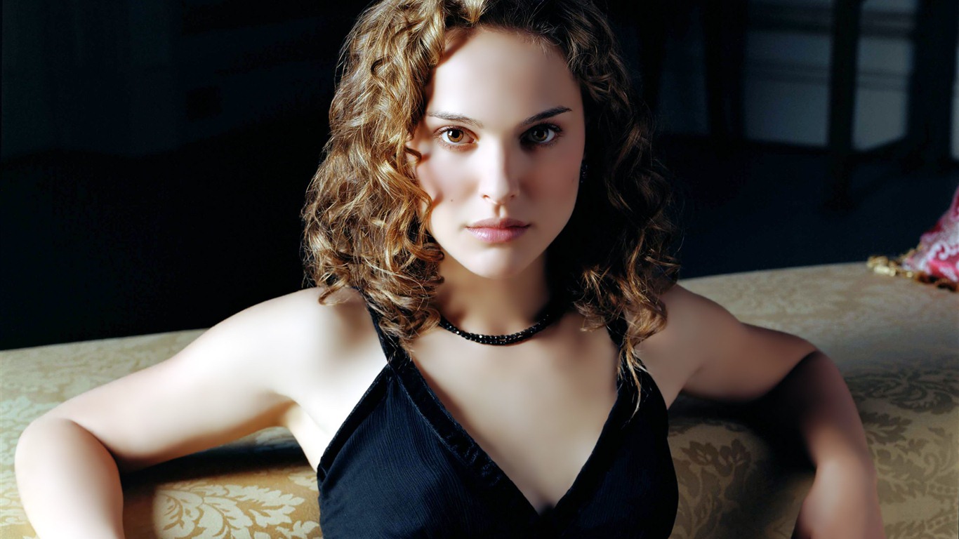 Natalie Portman 娜塔丽·波特曼 美女壁纸17 - 1366x768