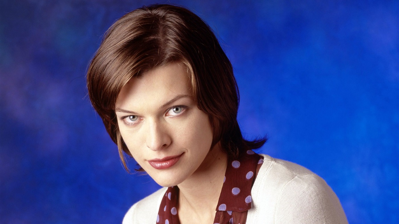 Milla Jovovich 米拉·喬沃維奇 美女壁紙 #6 - 1366x768