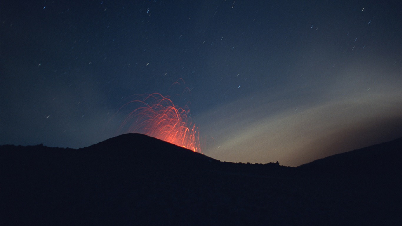 壮大な風景の壁紙の火山噴火 #10 - 1366x768