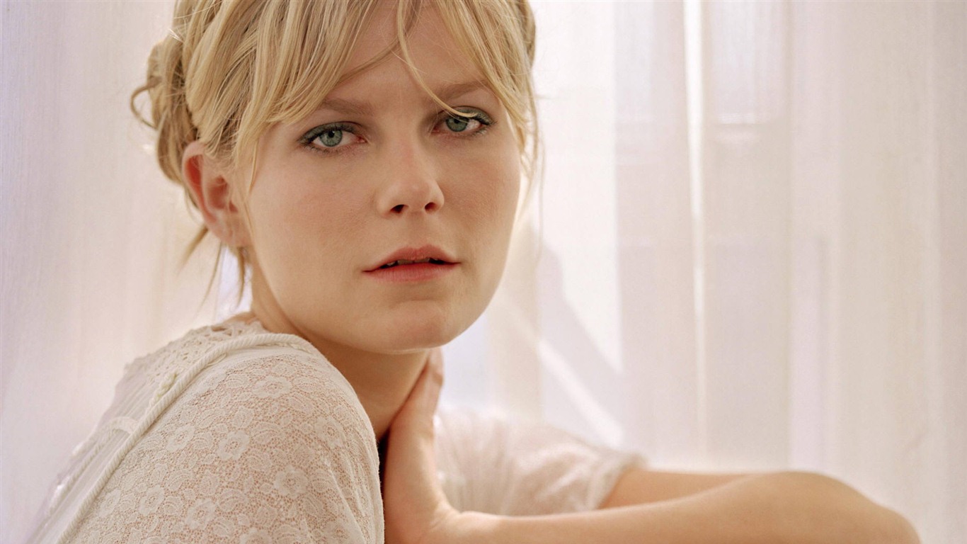 Kirsten Dunst wallpapers belles #25 - 1366x768