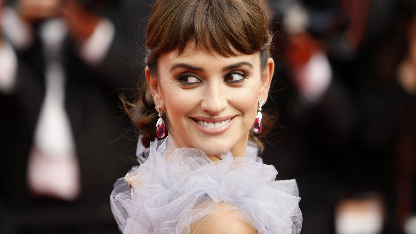 Penelope Cruz HD tapety na plochu #7 - 1366x768