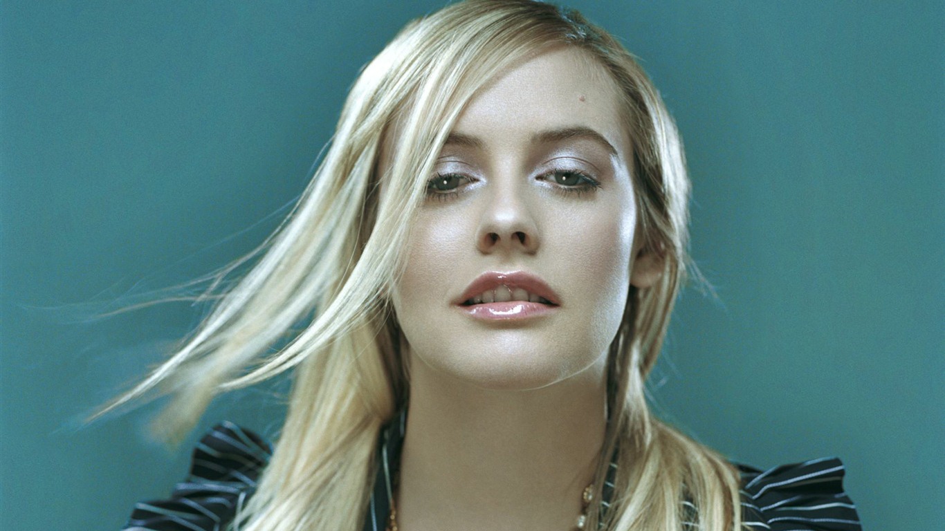 Alicia Silverstone 艾麗西亞·希爾維斯通 美女壁紙 #5 - 1366x768