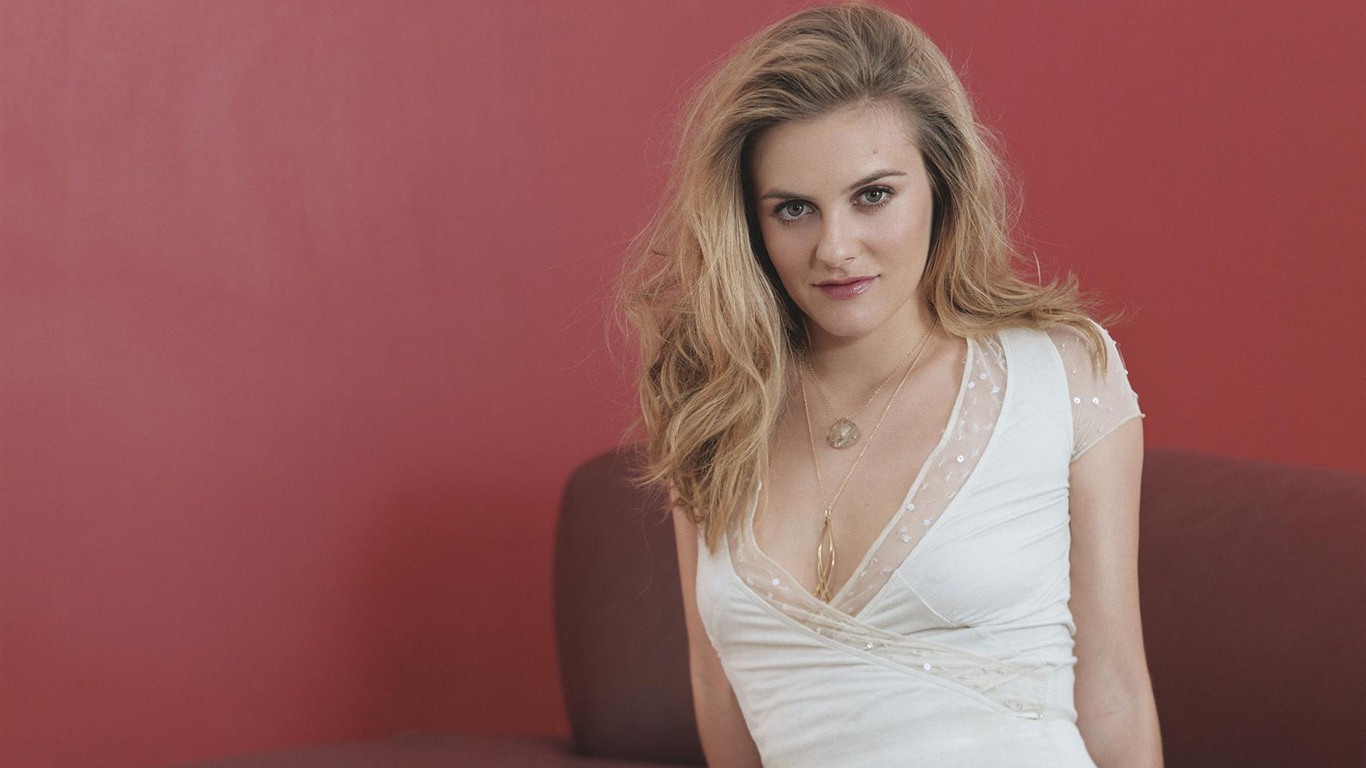 Alicia Silverstone hermosos fondos de pantalla #17 - 1366x768