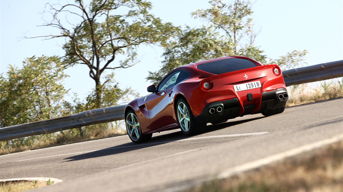 2012 페라리 F12 Berlinetta HD 배경 화면 #17 - 1366x768