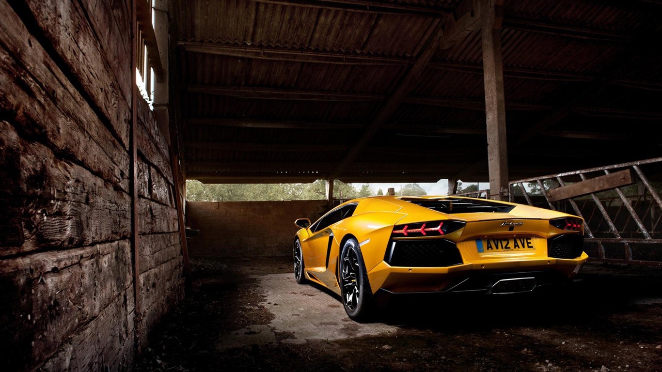 2012 람보르기니 Aventador LP700-4의 HD 배경 화면 #20 - 1366x768