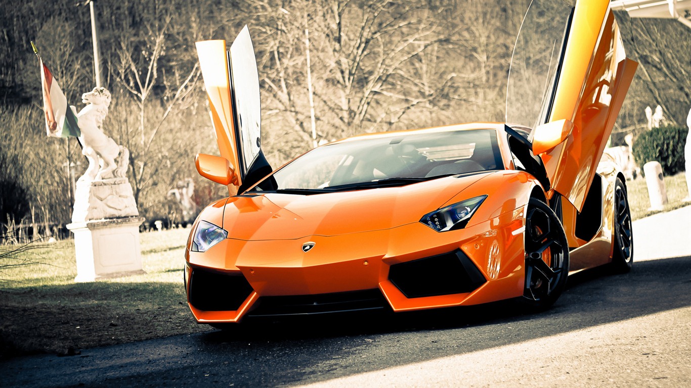 2012 람보르기니 Aventador LP700-4의 HD 배경 화면 #26 - 1366x768