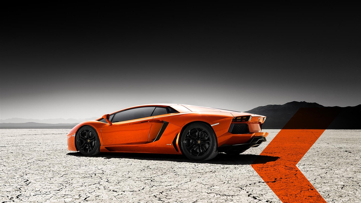 2012 Lamborghini Aventador LP700-4 蘭博基尼高清壁紙 #31 - 1366x768