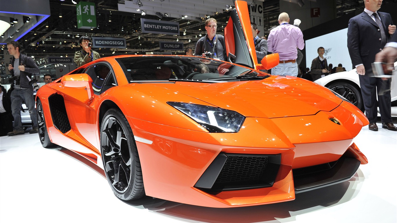 2012 Lamborghini Aventador LP700-4 HD Tapety na plochu #34 - 1366x768