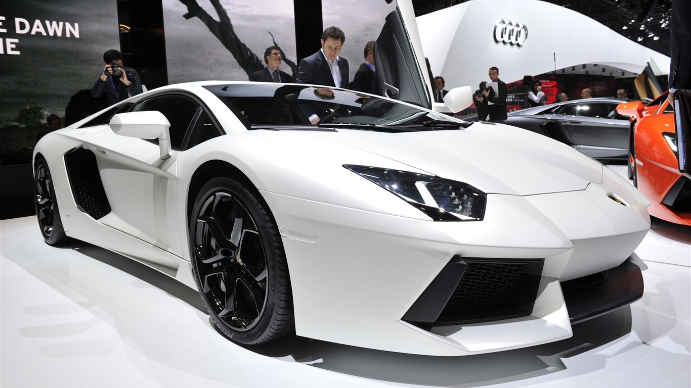 2012 Lamborghini Aventador LP700-4 蘭博基尼高清壁紙 #41 - 1366x768