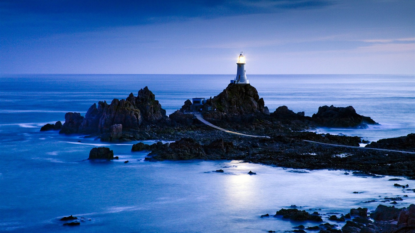 Windows 7 壁紙：燈塔 #11 - 1366x768
