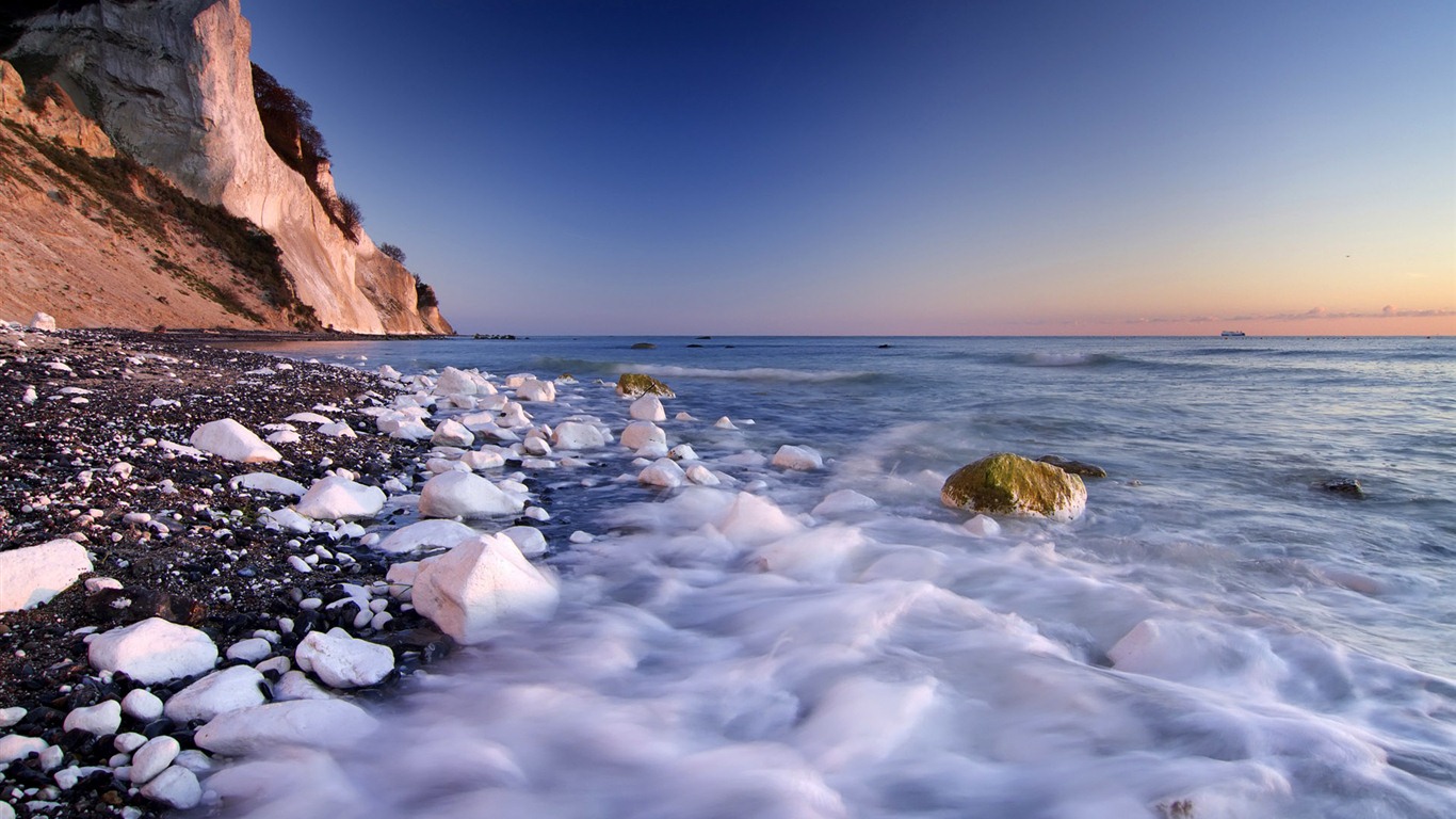 Windows 7 Wallpapers: Severské krajiny #13 - 1366x768