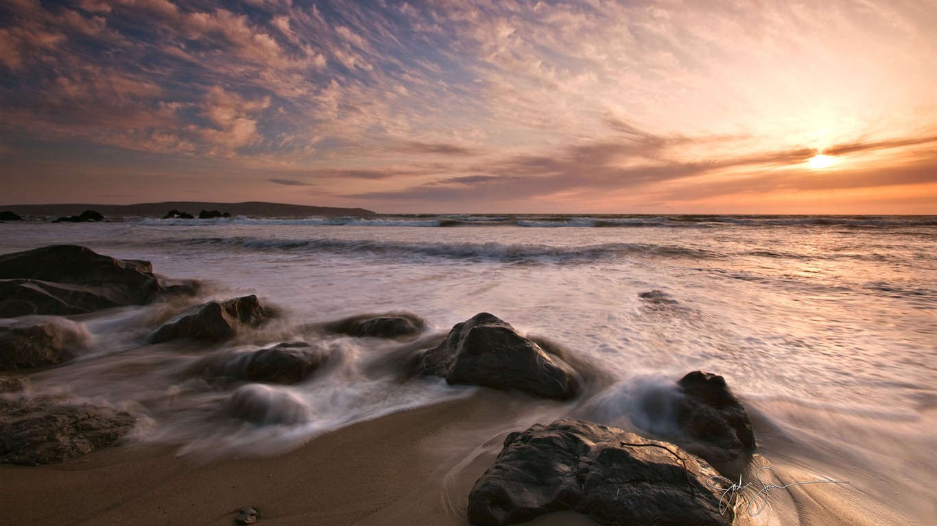 Windows 7 Wallpapers: Sunset Sunrise Beach #1 - 1366x768