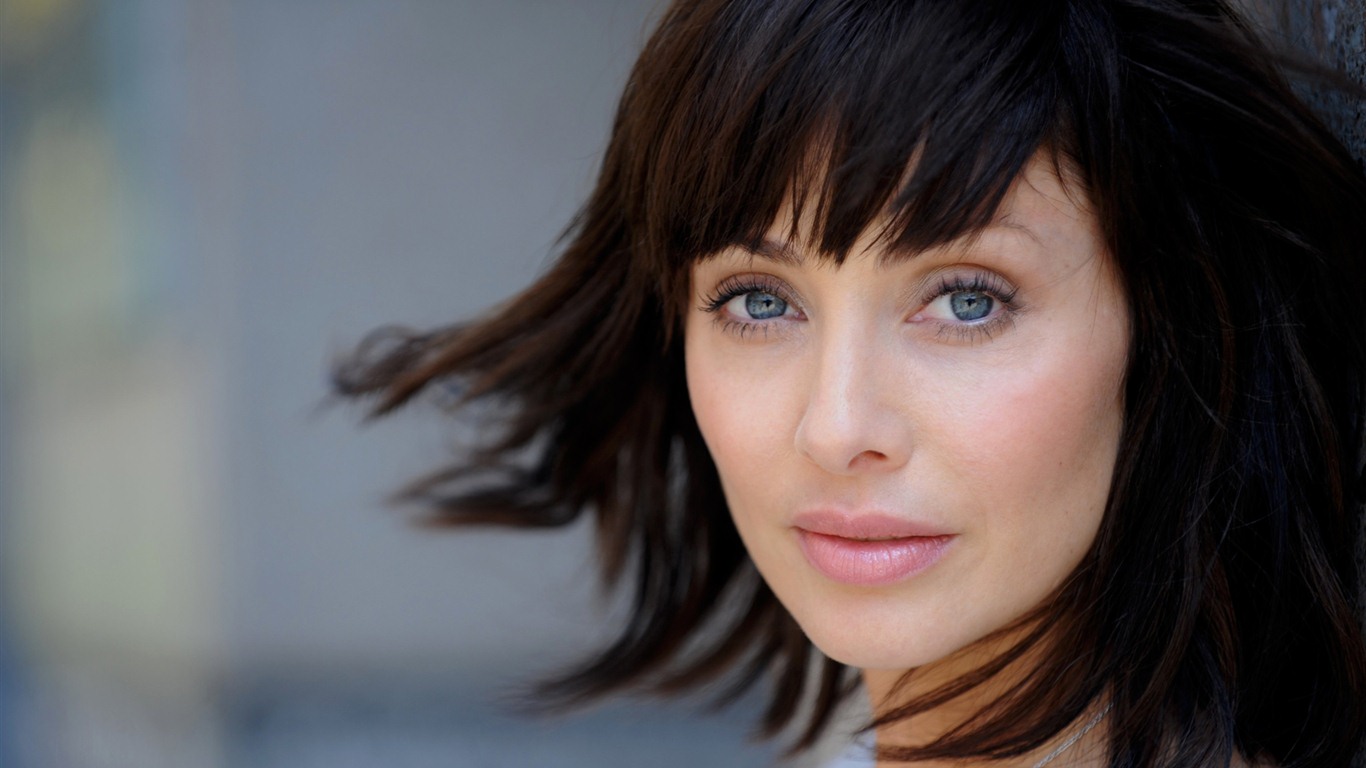 Natalie Imbruglia 娜塔莉·安博莉亞 美女壁紙 #6 - 1366x768
