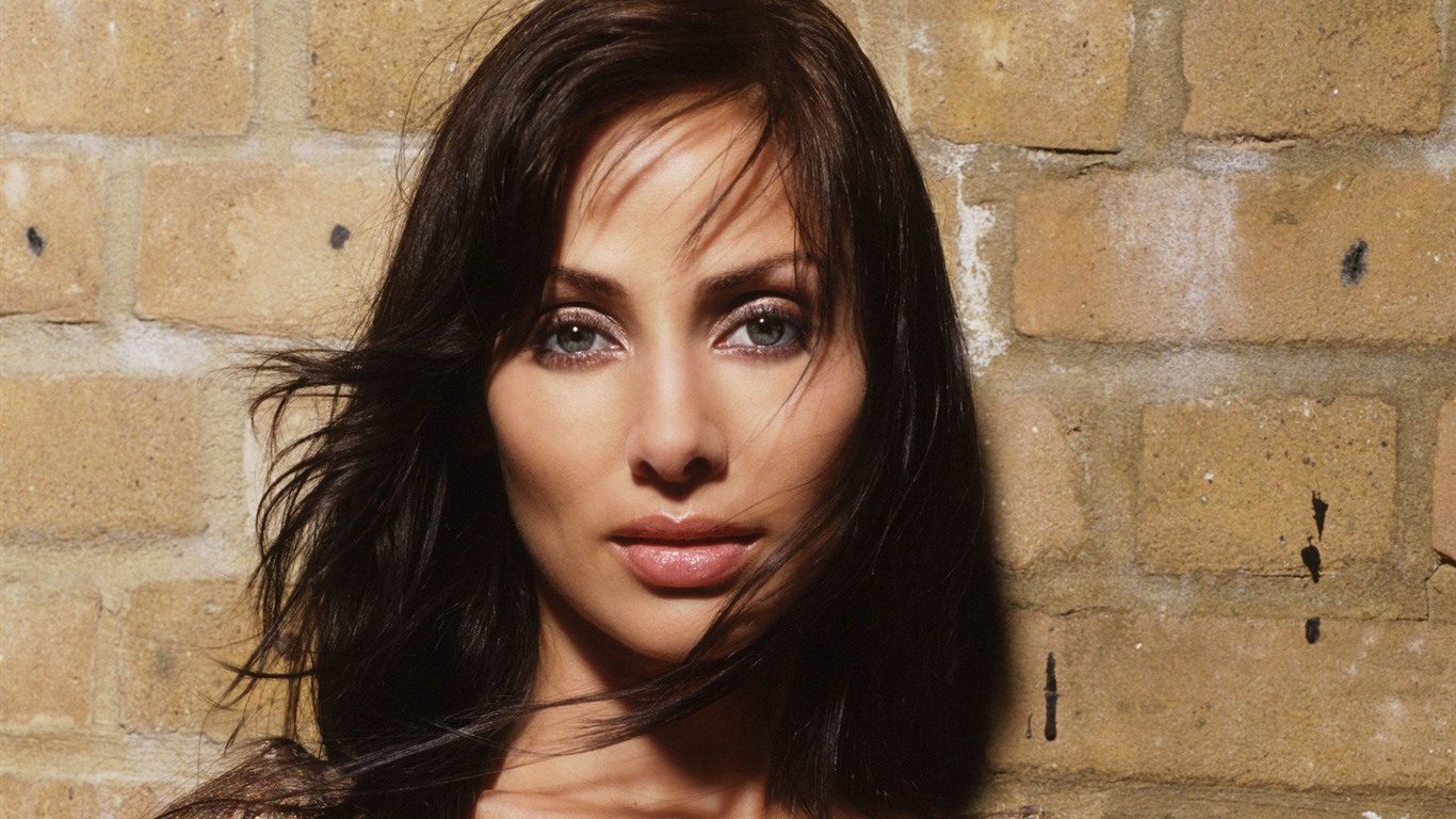 Natalie Imbruglia 娜塔莉·安博莉亞 美女壁紙 #20 - 1366x768