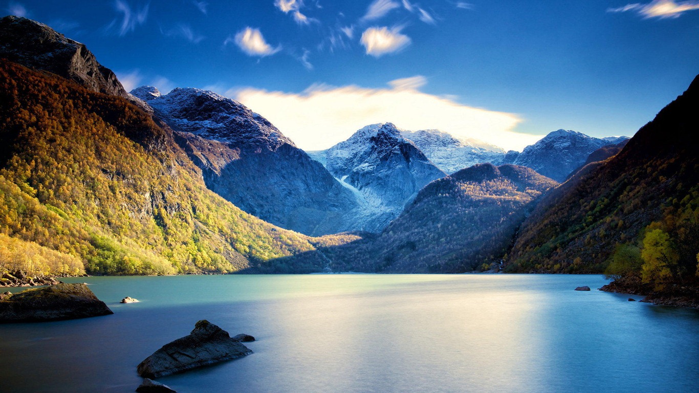 湖泊，大海，樹木，森林，高山，精美風景壁紙 #2 - 1366x768