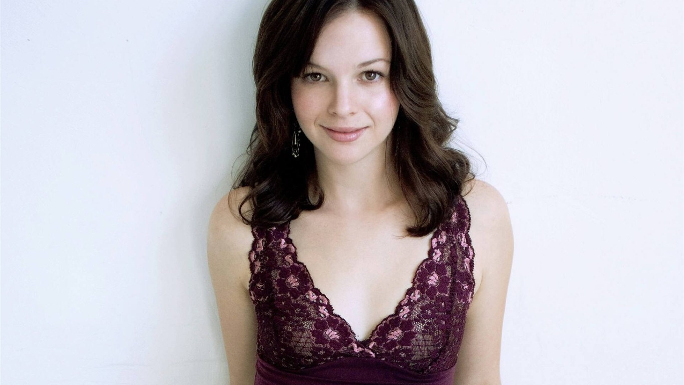 Amber Tamblyn krásné tapety #1 - 1366x768
