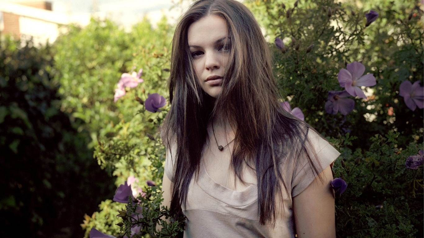 Ambre Tamblyn fonds d'écran magnifique #28 - 1366x768