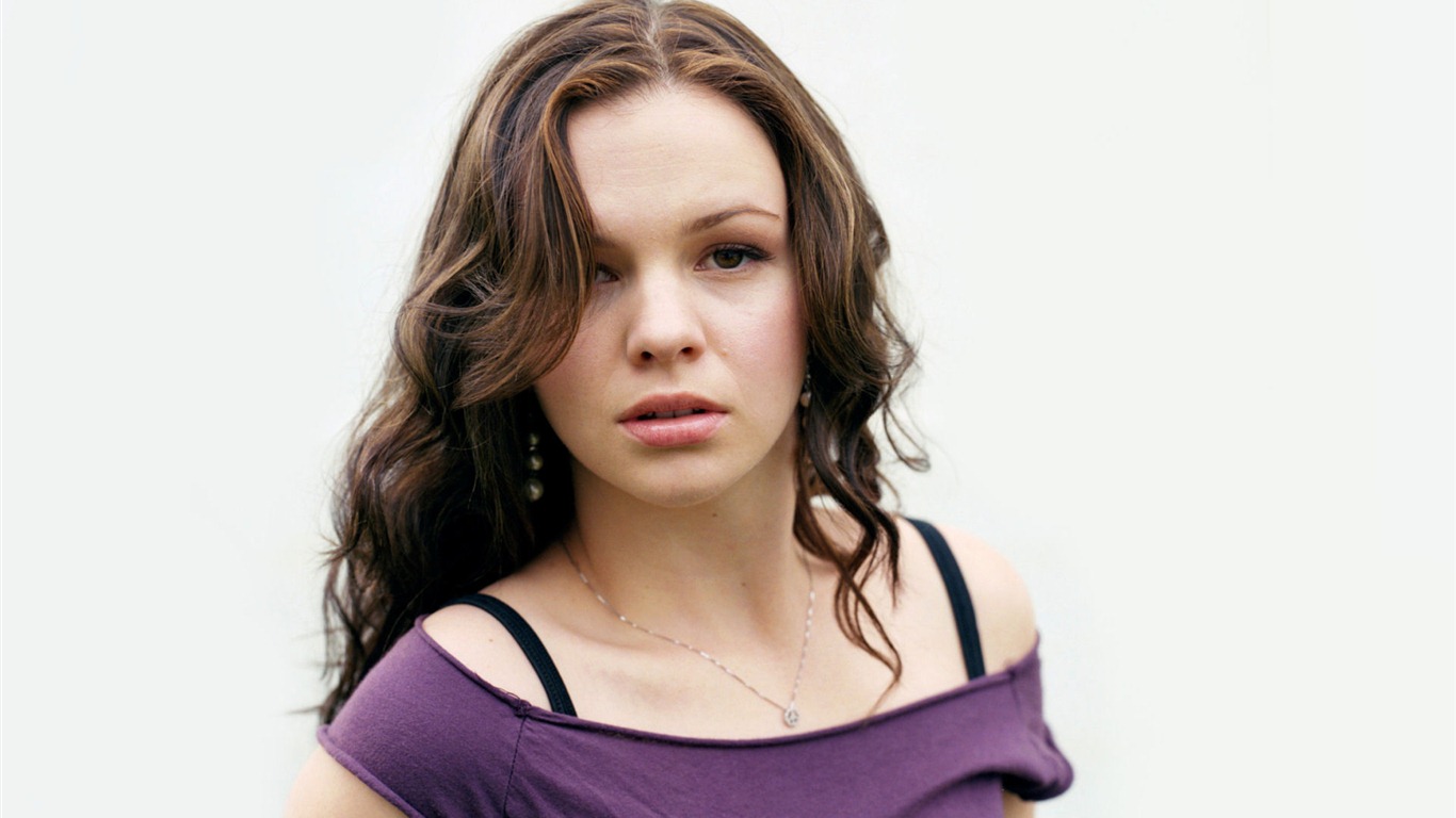 Amber Tamblyn schöne Wallpaper #32 - 1366x768