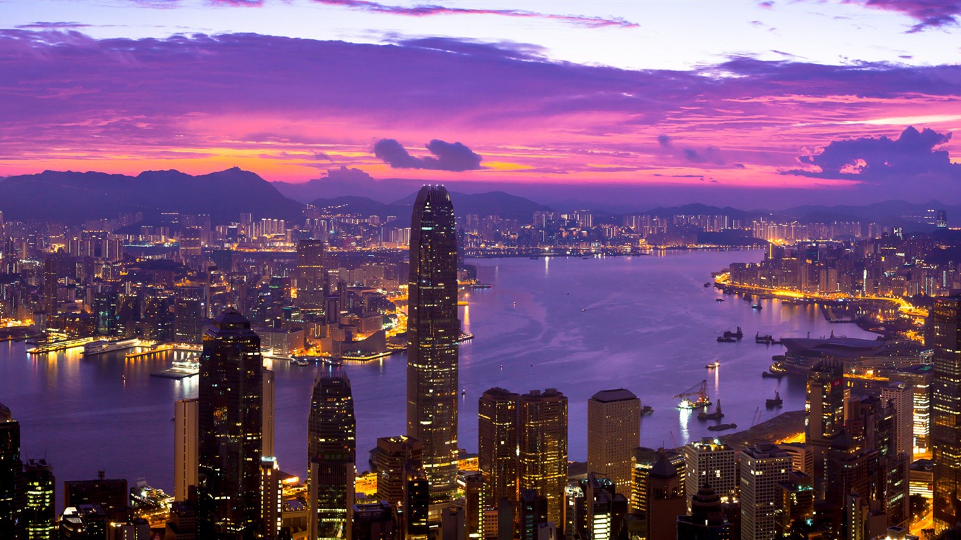 Windows 8 官方全景主題壁紙，城市風光，大橋，地平線 #13 - 1366x768