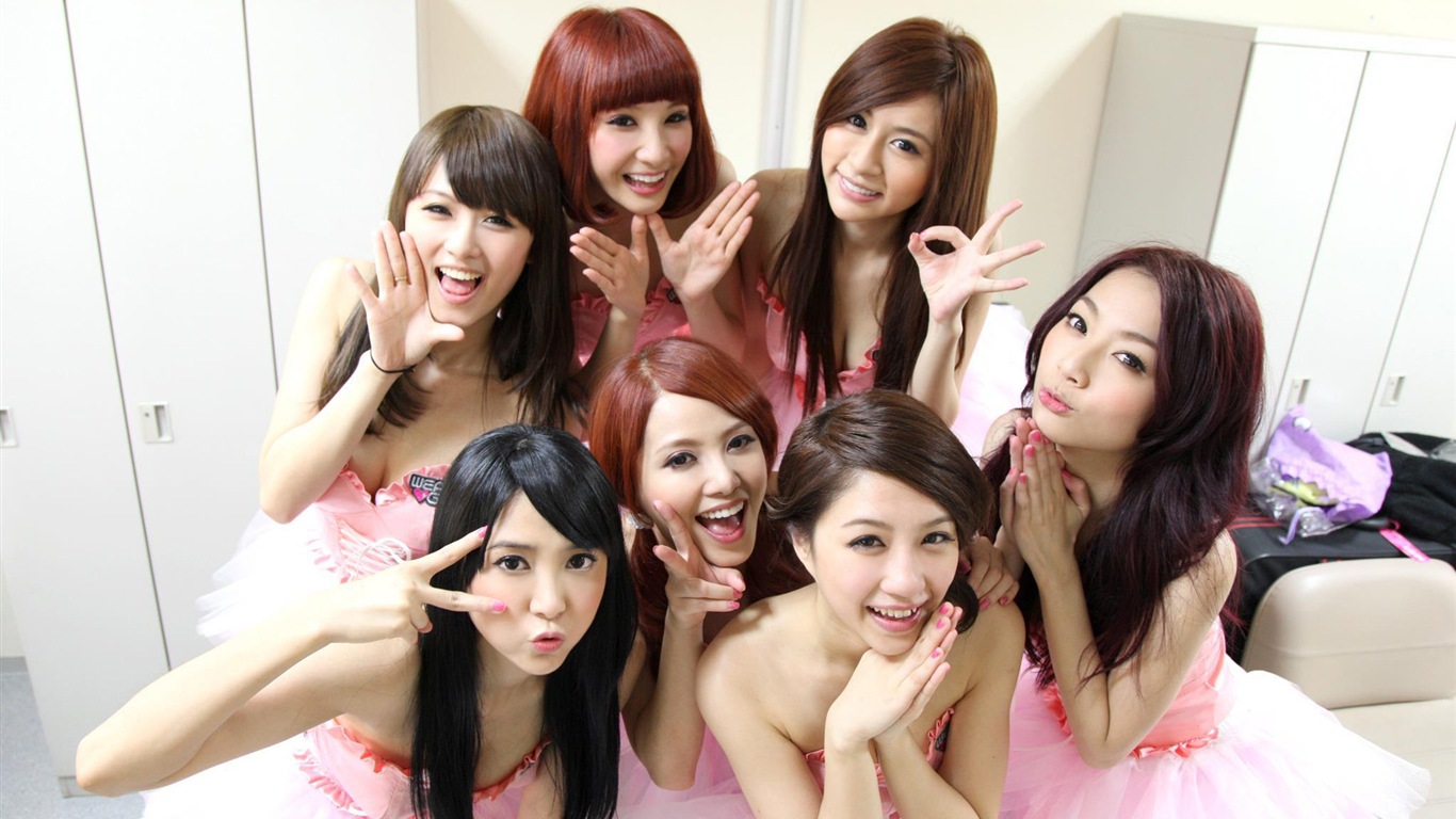 Weather Girls 天氣女孩 高清壁紙 #27 - 1366x768