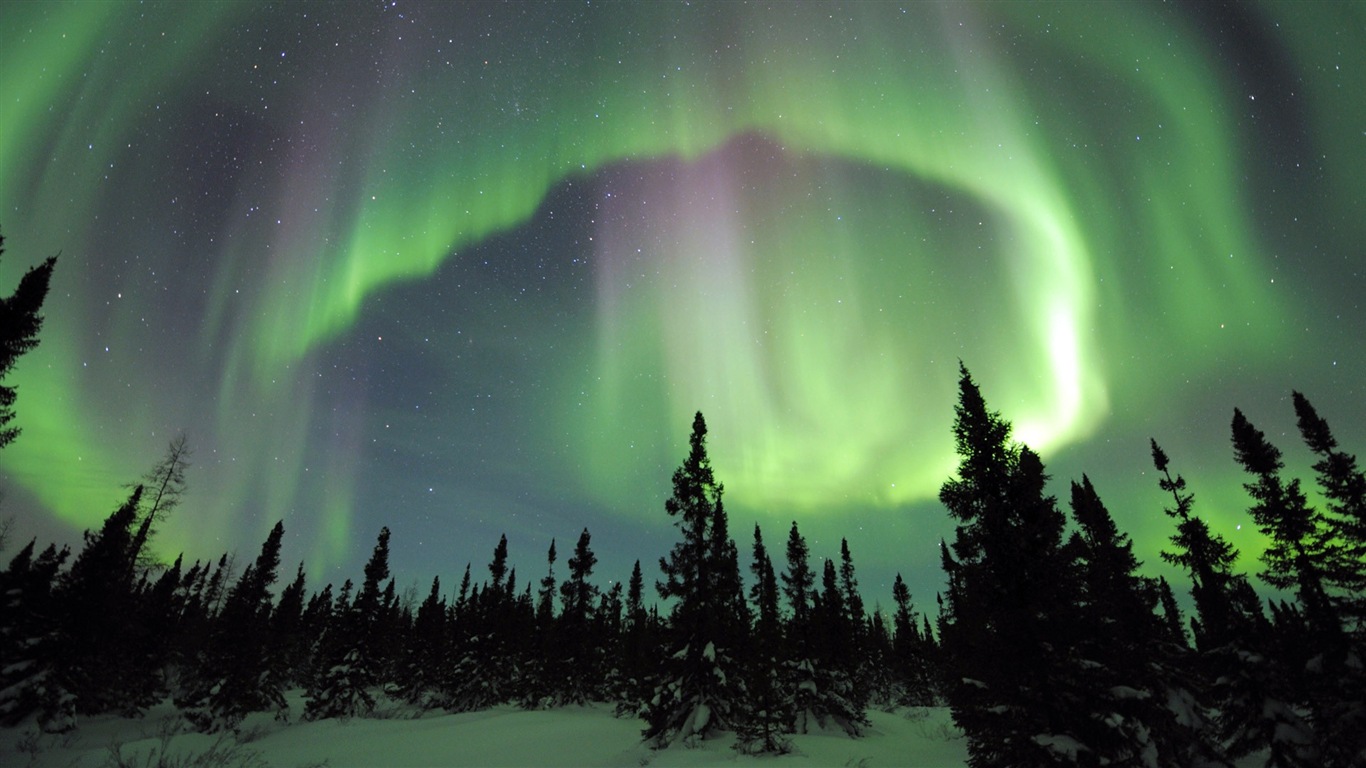 Natural wonders of the Northern Lights HD Wallpaper (2) #9 - 1366x768