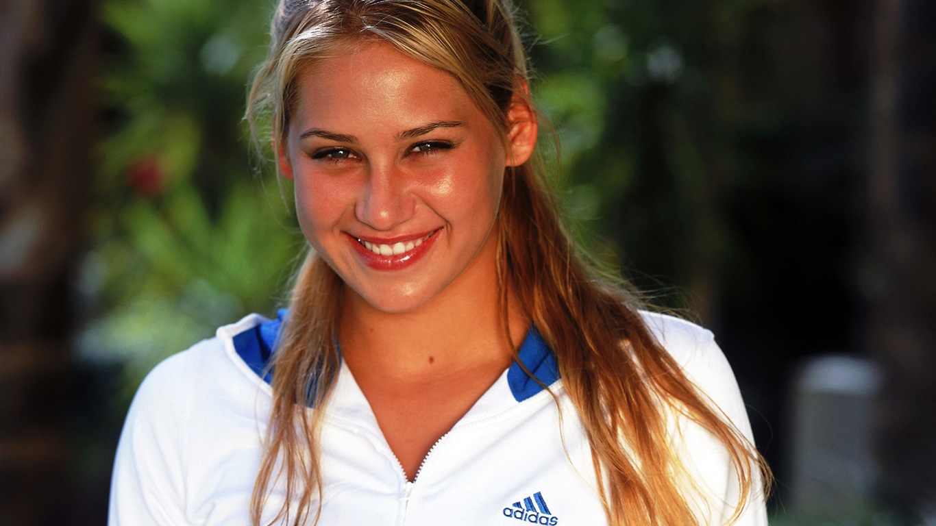Anna Kournikova krásné Tapety na plochu #8 - 1366x768