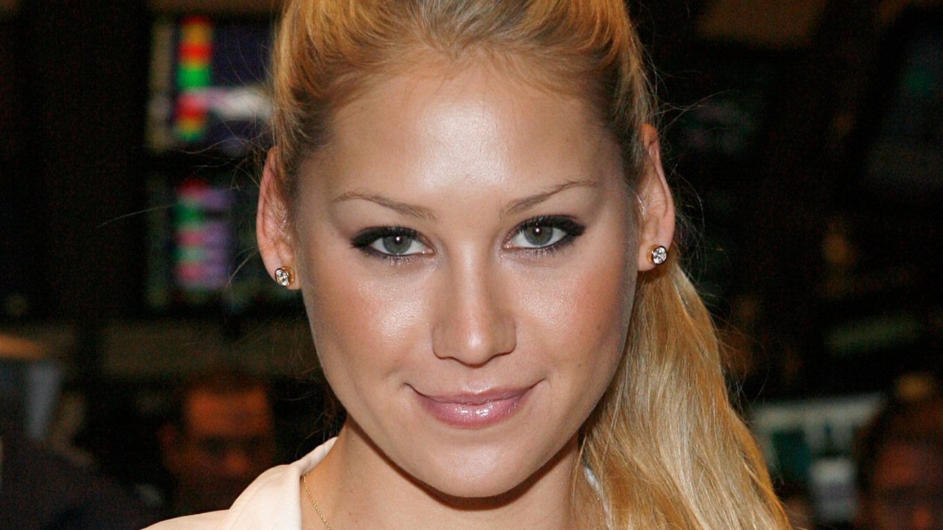 Anna Kournikova krásné Tapety na plochu #19 - 1366x768