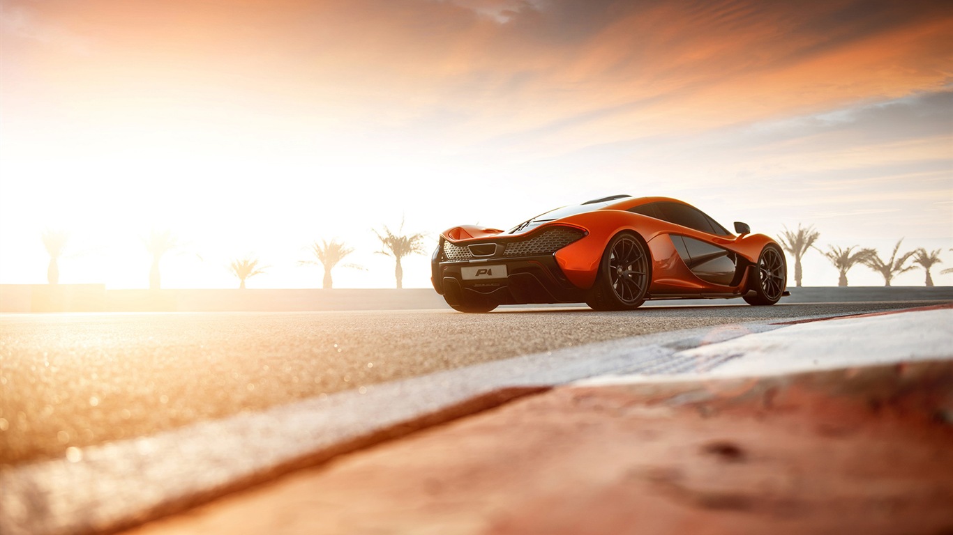 2013 McLaren P1 supercar HD Wallpaper #3 - 1366x768