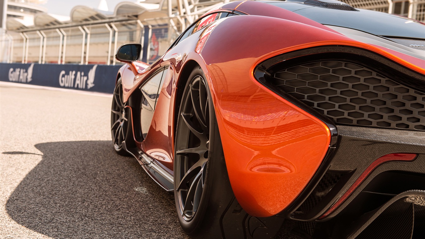 2013 McLaren P1 supercar 邁凱輪P1 超級跑車高清壁紙 #8 - 1366x768