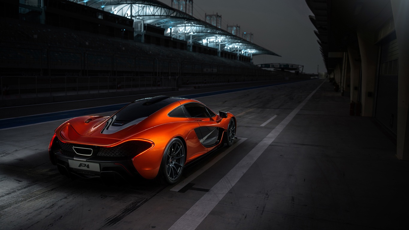 2013 McLaren P1 supercar HD Tapety na plochu #9 - 1366x768