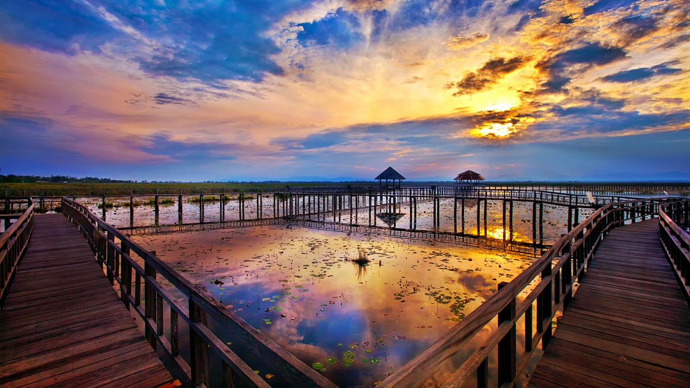 Windows 8 theme wallpaper: beautiful scenery in Thailand #4 - 1366x768