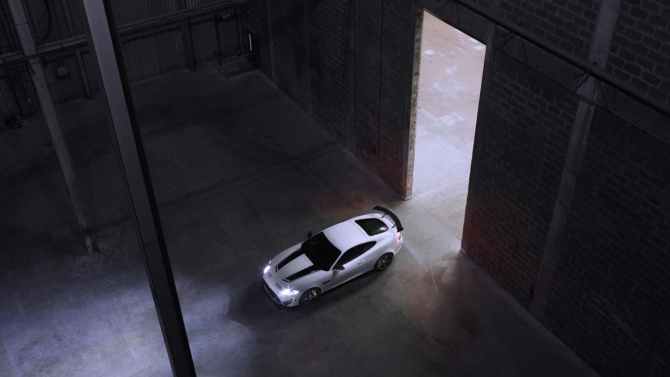 2014 Jaguar XKR-S GT Supercar HD Wallpaper #6 - 1366x768