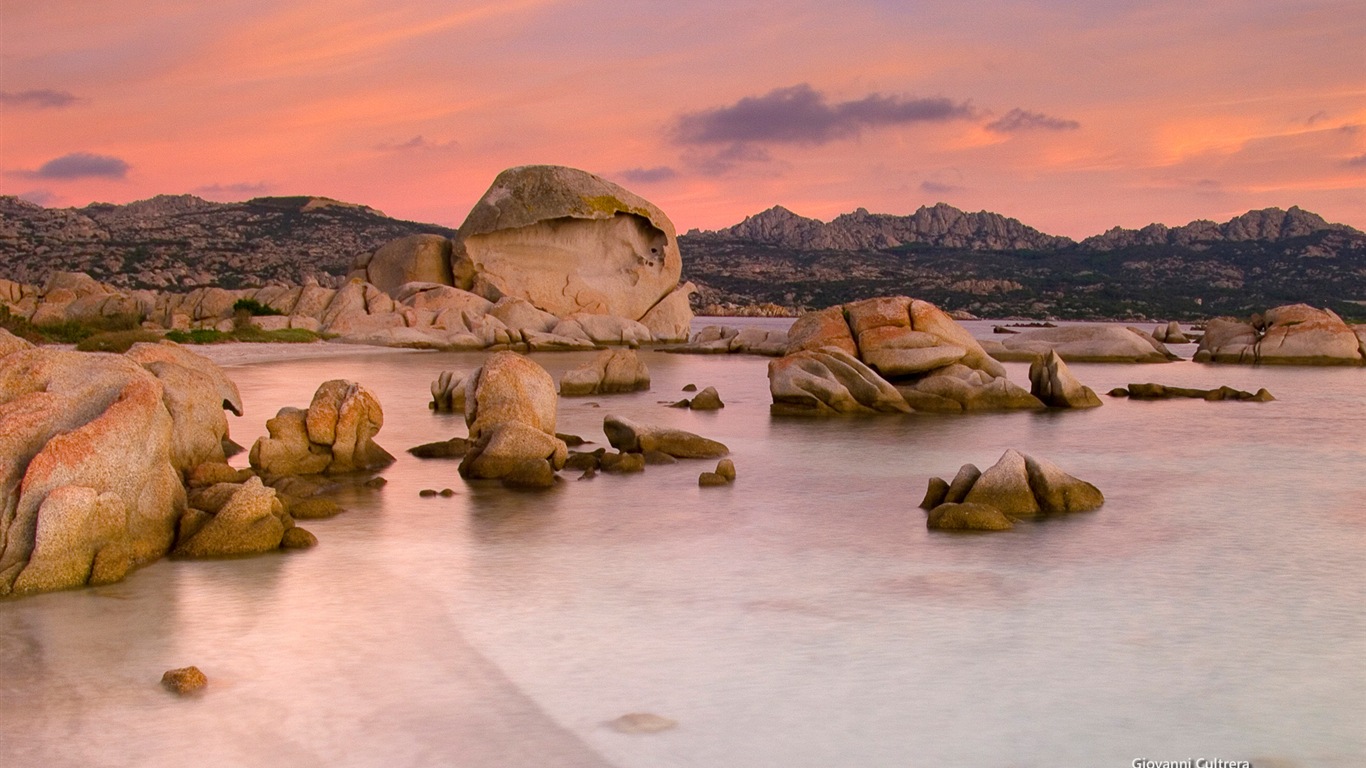 Windows 8 theme wallpaper: Sardinian Shores #5 - 1366x768