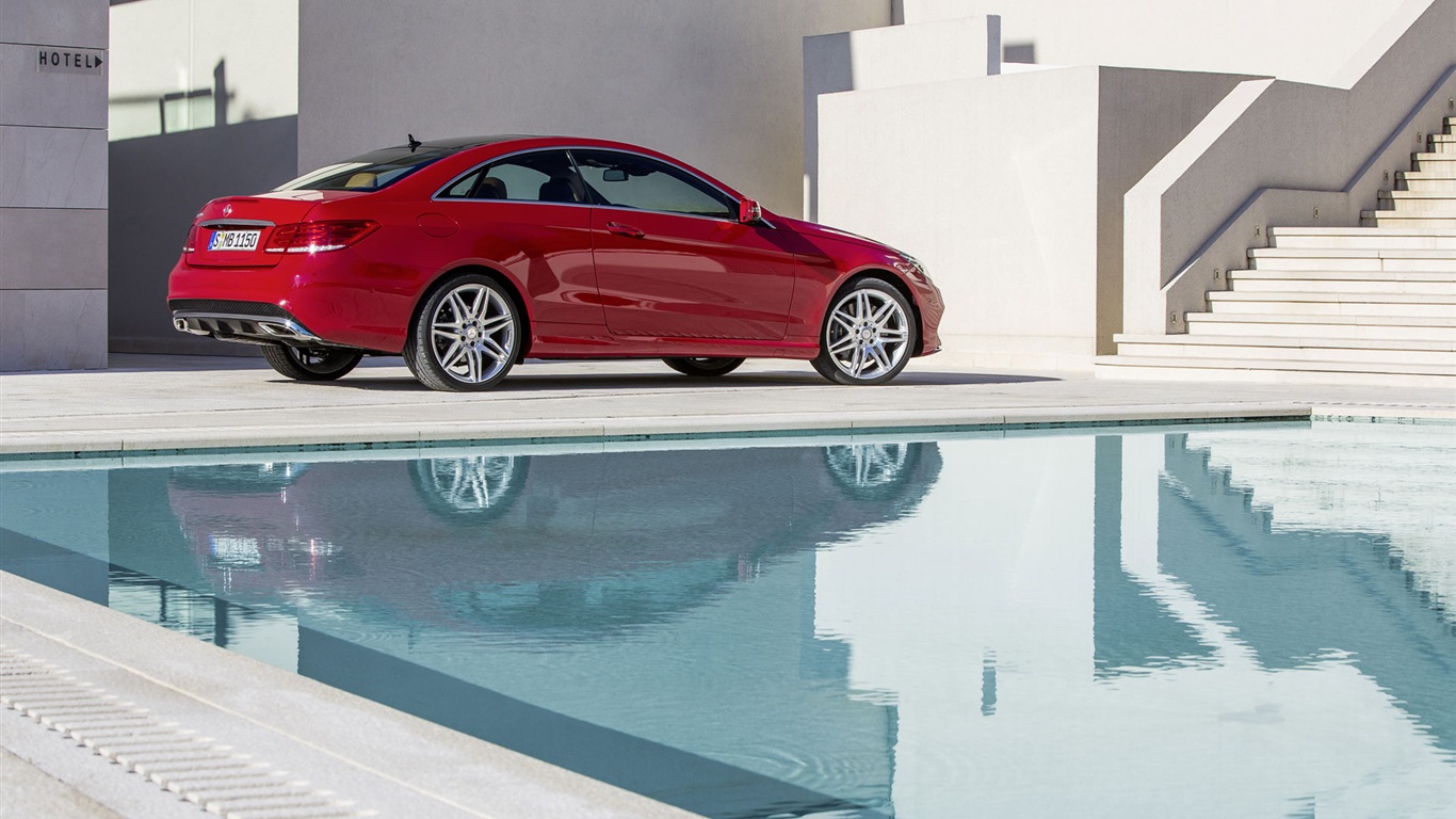 2014 Mercedes-Benz E-Class Coupe HD tapety na plochu #2 - 1366x768