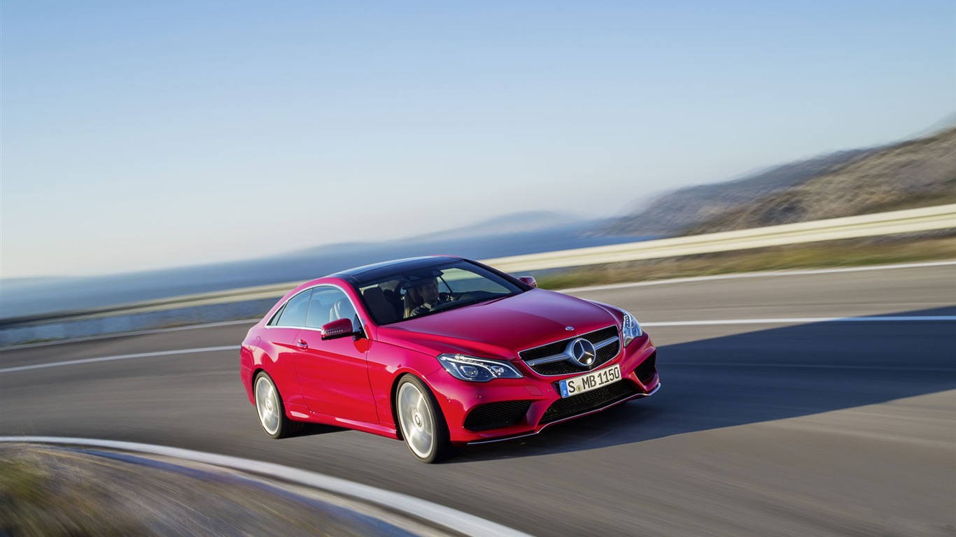 2014 Mercedes-Benz E-Class Coupe 奔驰跑车高清壁纸9 - 1366x768