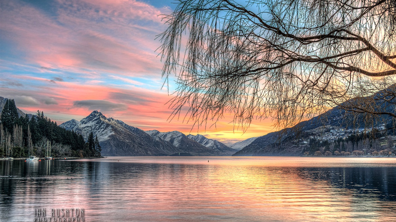 Windows 8 Theme Wallpaper: Queenstown, New Zealand #7 - 1366x768