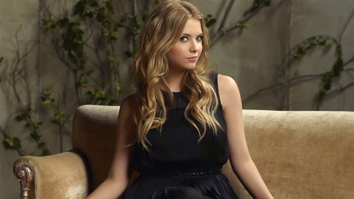 Ashley Benson schöne Hintergrundbilder #3 - 1366x768