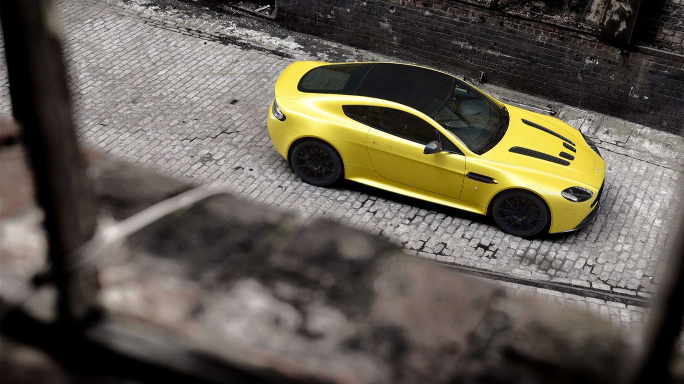 2013 Aston Martin V12 Vantage S 阿斯頓·馬丁V12 Vantage 高清壁紙 #4 - 1366x768