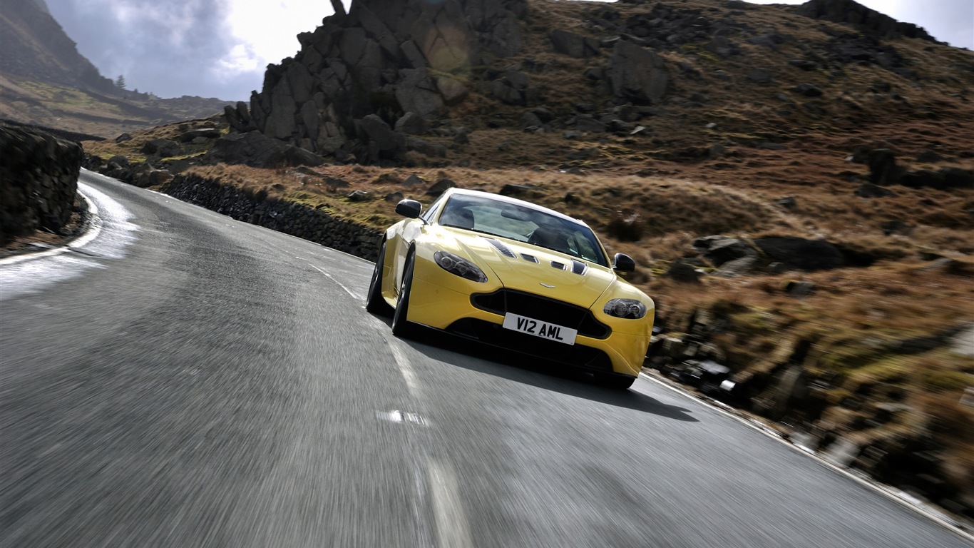 2013 Aston Martin V12 Vantage S 阿斯顿·马丁V12 Vantage 高清壁纸6 - 1366x768