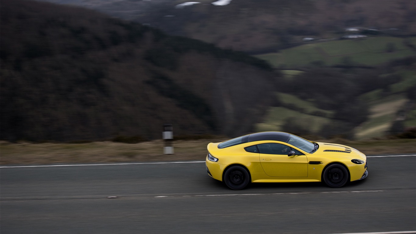 2013 Aston Martin V12 Vantage S 阿斯頓·馬丁V12 Vantage 高清壁紙 #7 - 1366x768