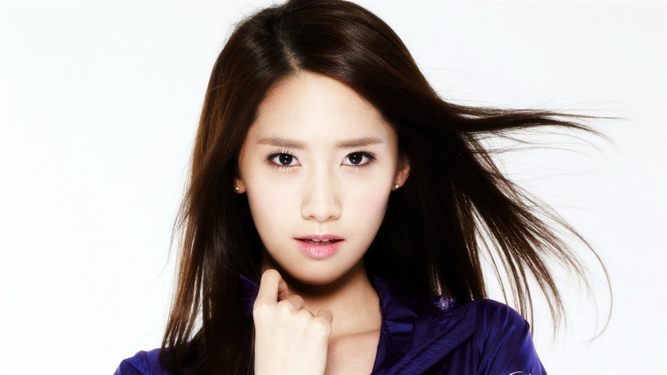 Girls Generation, Lim YoonA HD wallpapers #9 - 1366x768