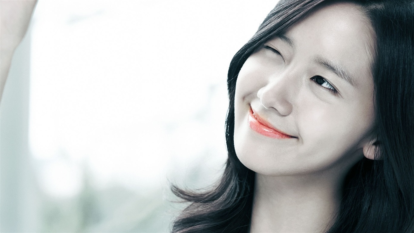 少女時代 林允兒 Lim YoonA 高清壁紙 #14 - 1366x768
