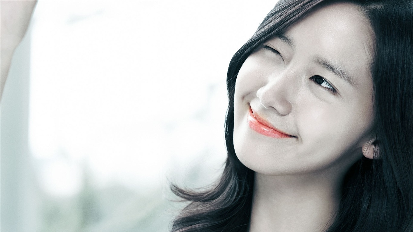 Girls Generation, Lim YoonA HD wallpapers #14 - 1366x768