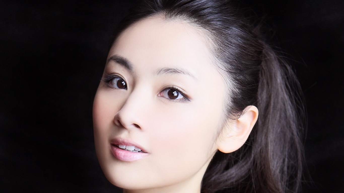 Tantan Hayashi japonská herečka HD tapety na plochu #7 - 1366x768