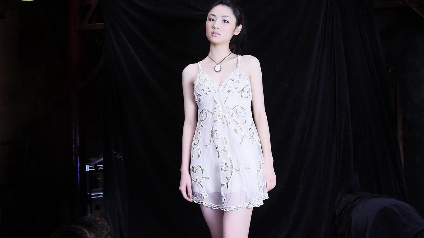 Tantan Hayashi Japanese actress HD wallpapers #10 - 1366x768