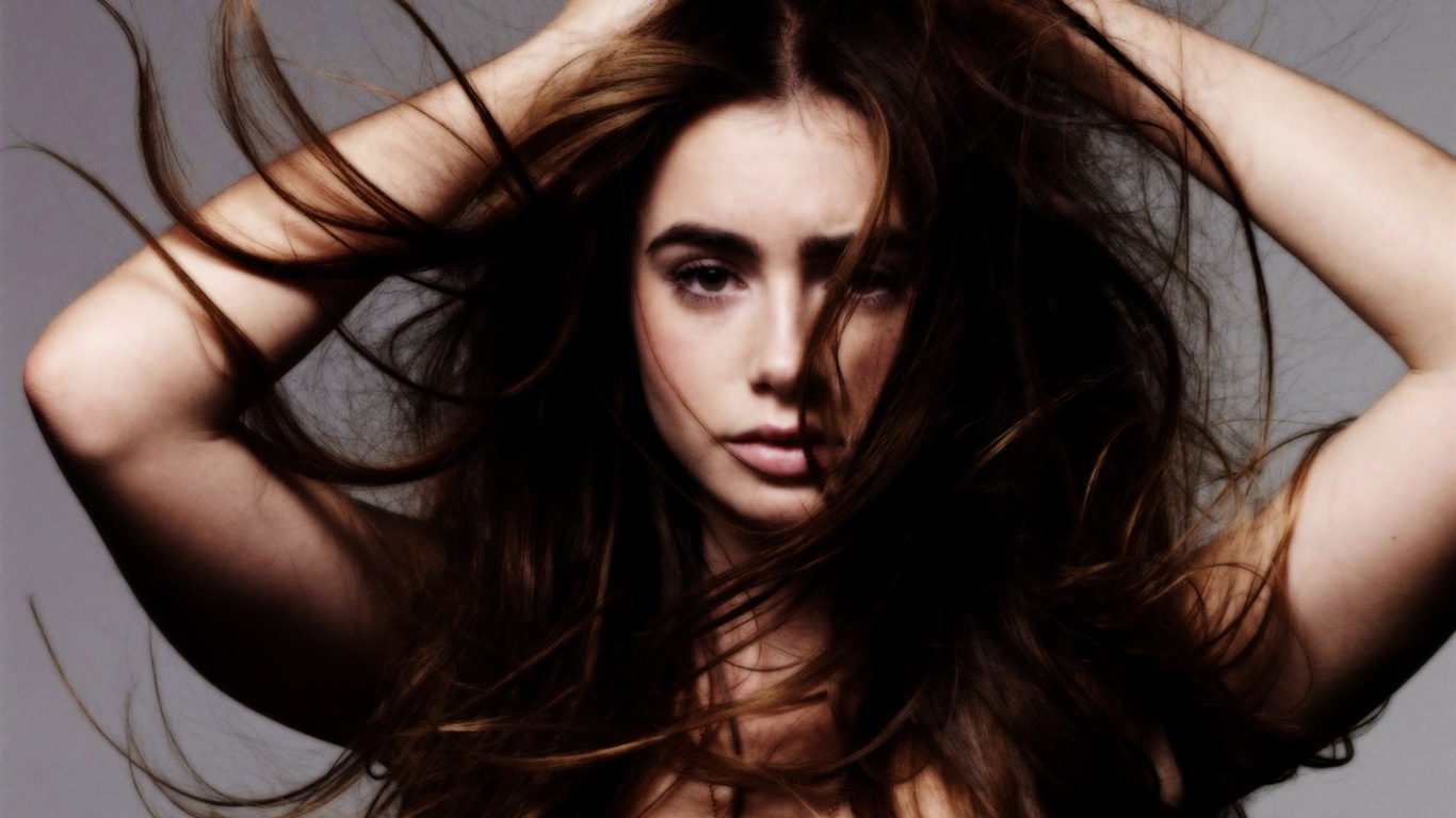 Lily Collins hermosos fondos de pantalla #3 - 1366x768