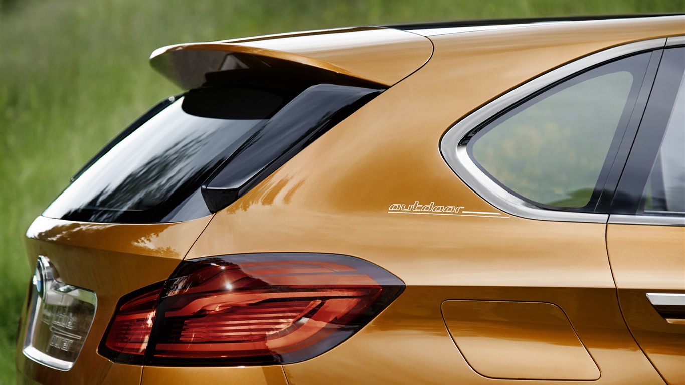2013 BMW Concept Active Tourer 宝马旅行车 高清壁纸19 - 1366x768