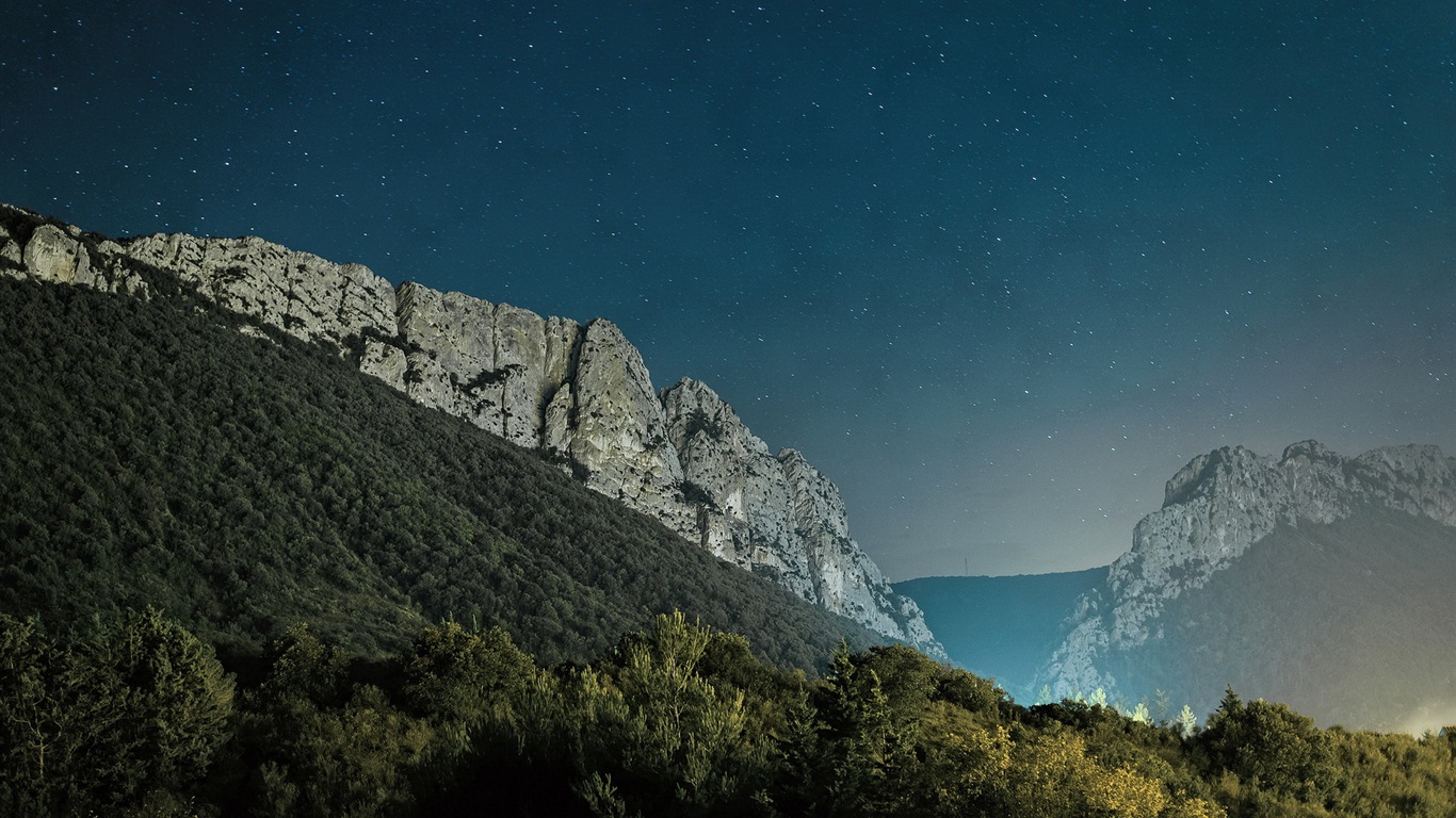 Linux Mint 15 Olivia 高清壁紙 #16 - 1366x768